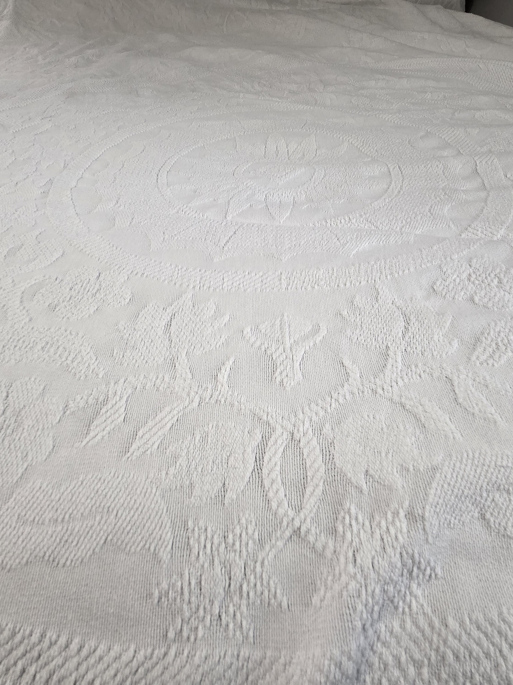 Classic Craft Vintage Antoinette 1960s Textured Matelasse 100% Cotton King Cover